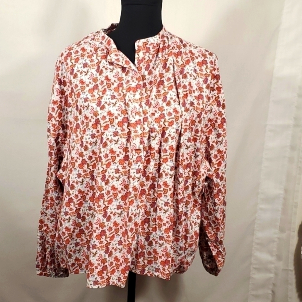 Universal Thread floral fall look blouse Size Large New